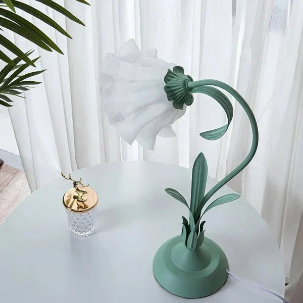 Classic Vintage Adjustable Flower Table Lamp – Stylish and Functional Light