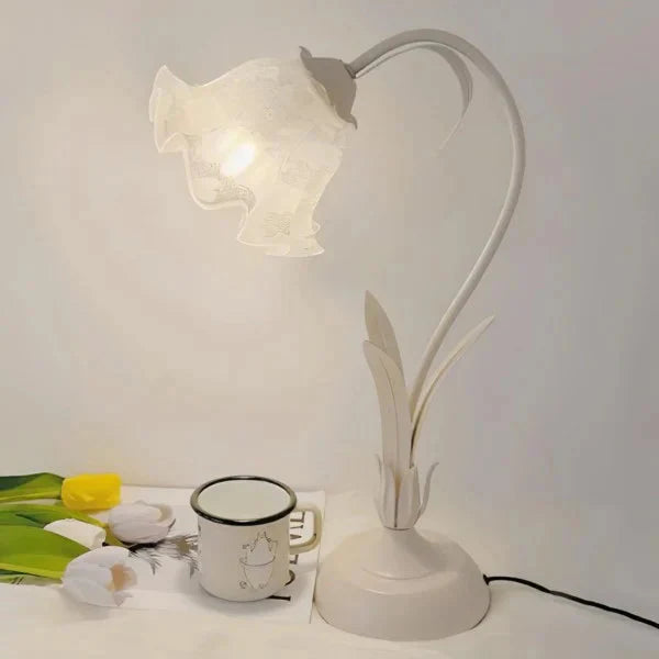 Classic Vintage Adjustable Flower Table Lamp – Stylish and Functional Light
