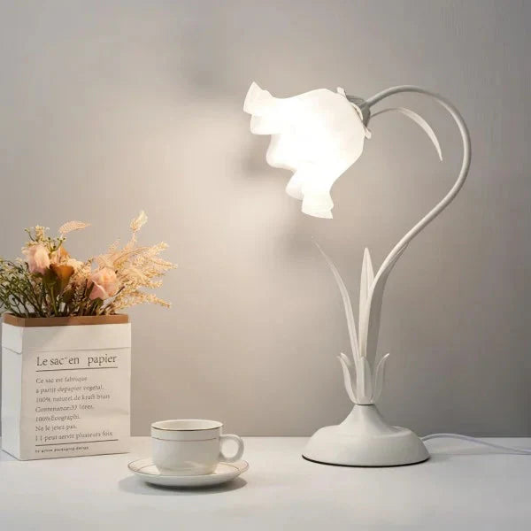 Classic Vintage Adjustable Flower Table Lamp – Stylish and Functional Light