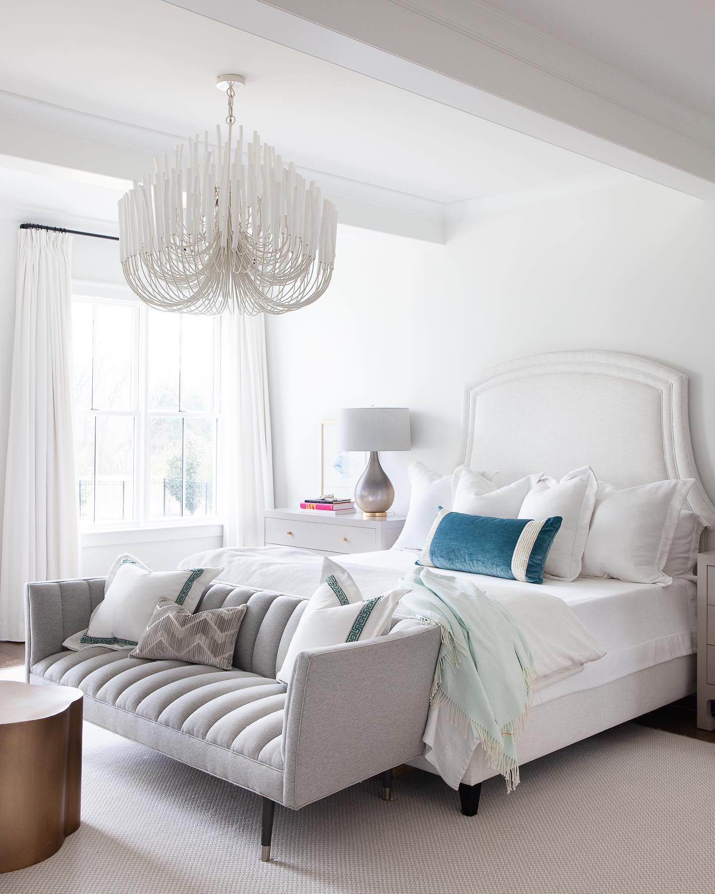 Multi-Stick Ceiling Chandelier – Cluster Pendant Light