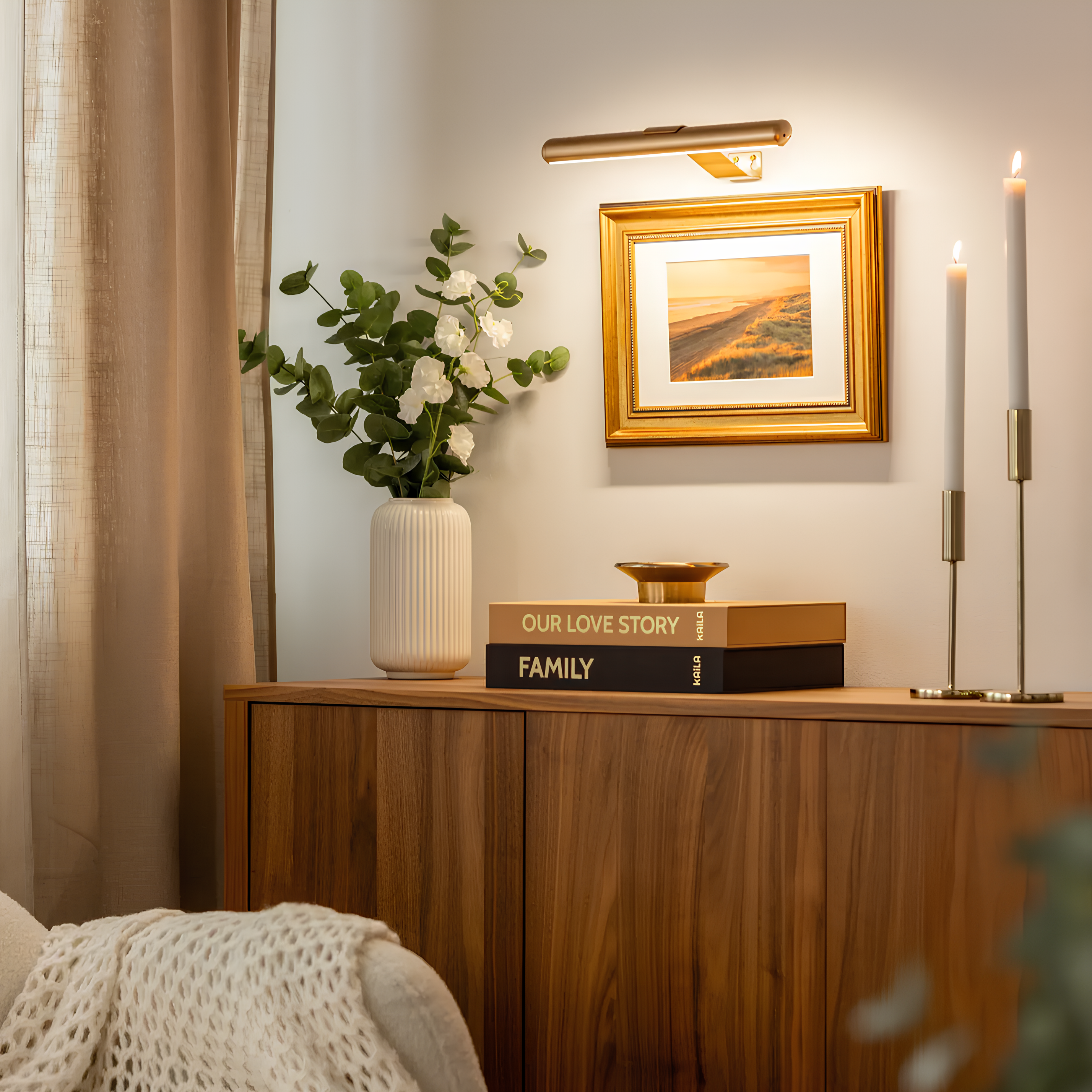 Adjustable LED Art Wall Light | Slim Wall-Mounted Display Fixture