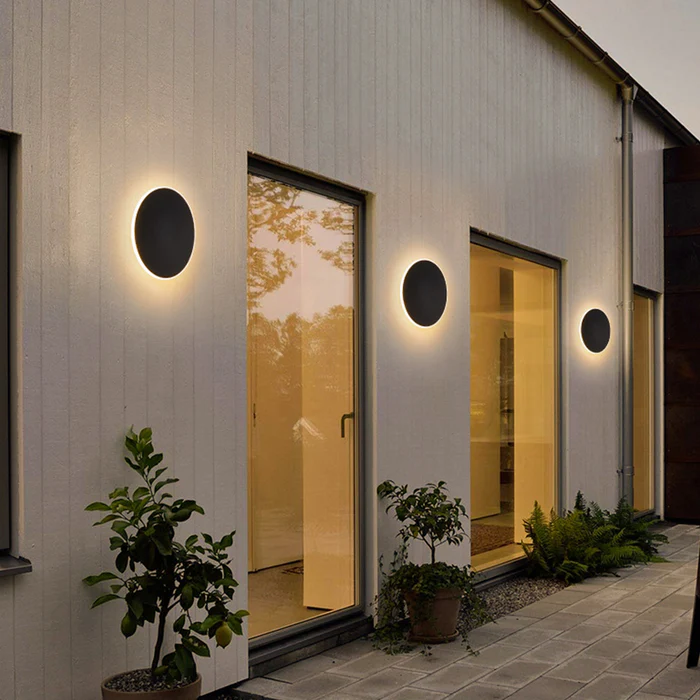 Metal Outdoor LED Wall Light | Modern Round Shape