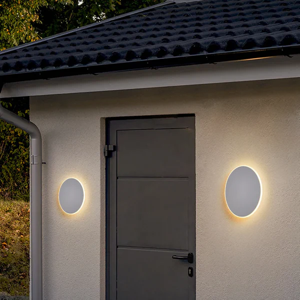 Metal Outdoor LED Wall Light | Modern Round Shape