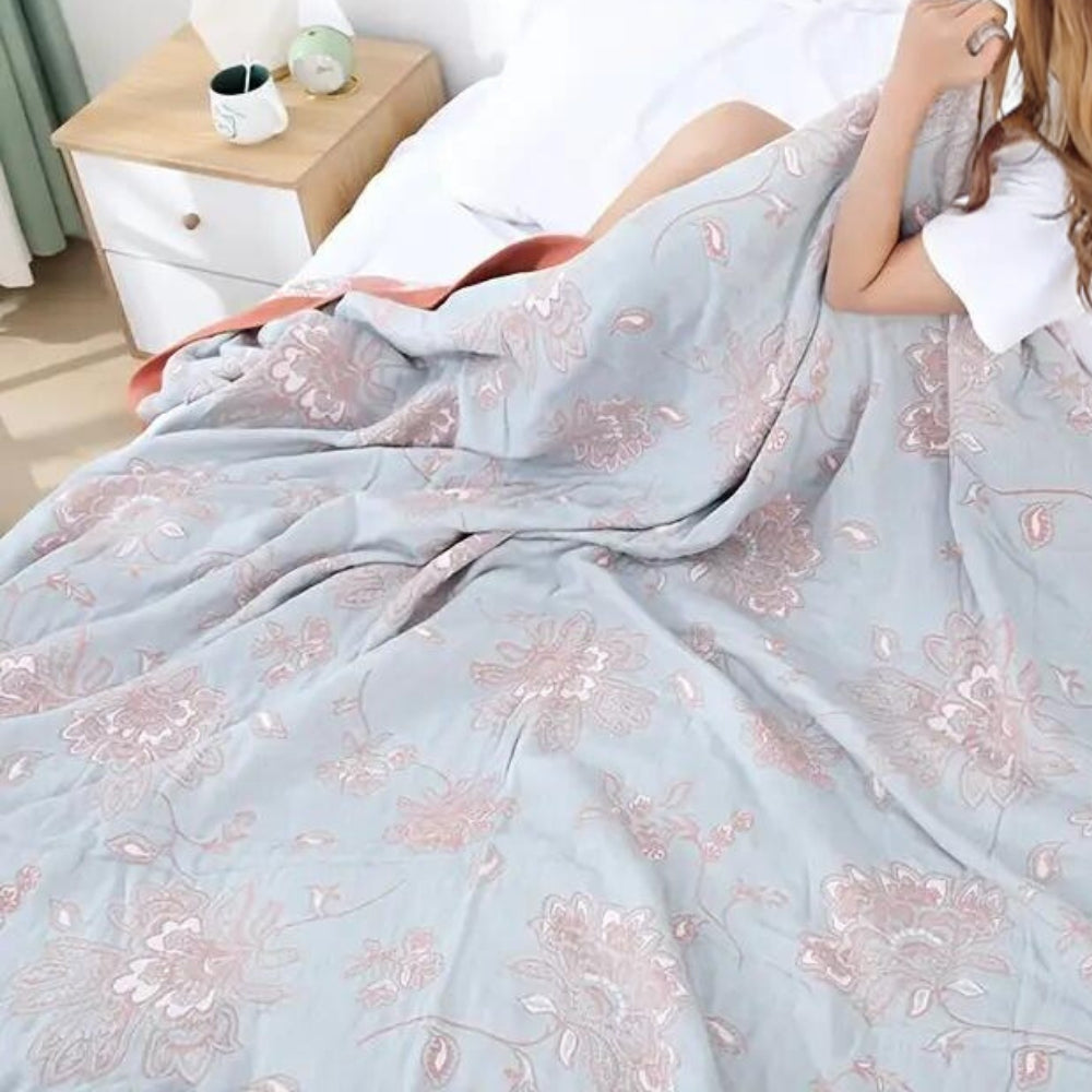 Decorative Throw Blanket – Floral Motif