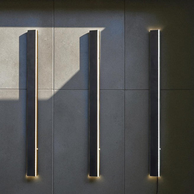 Outdoor Metal LED Linear Wall Lamp – IP65 Exterior Light