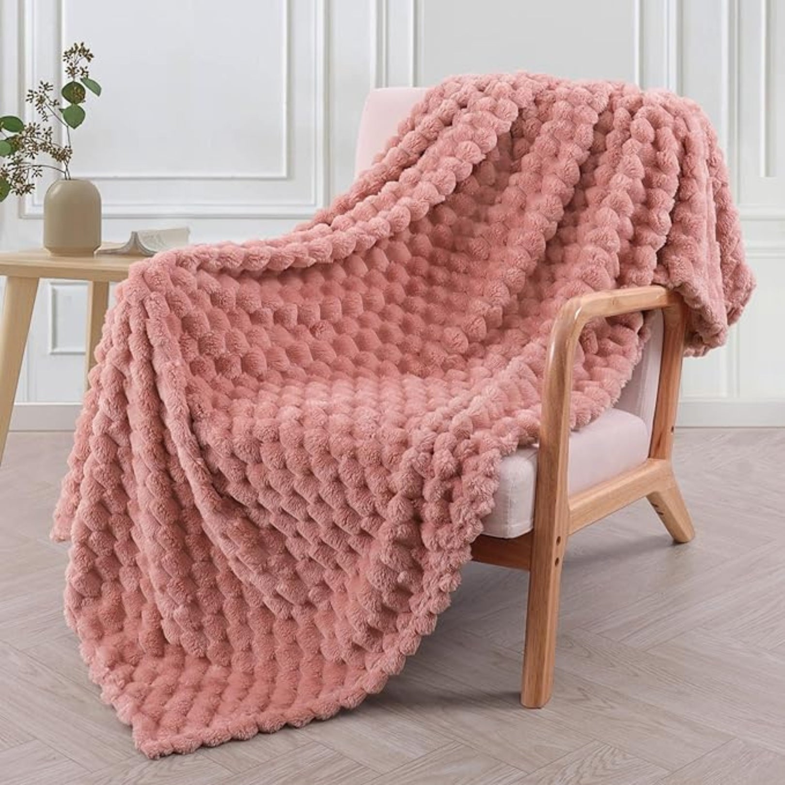 Plush Marshmallow Throw Blanket – Warm, Lightweight & Super Soft