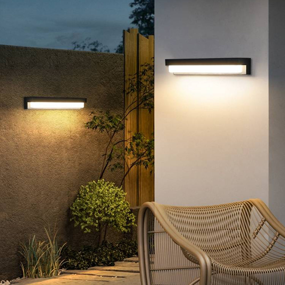 Black Linear Solar Outdoor Wall Light – Modern Minimalist Design