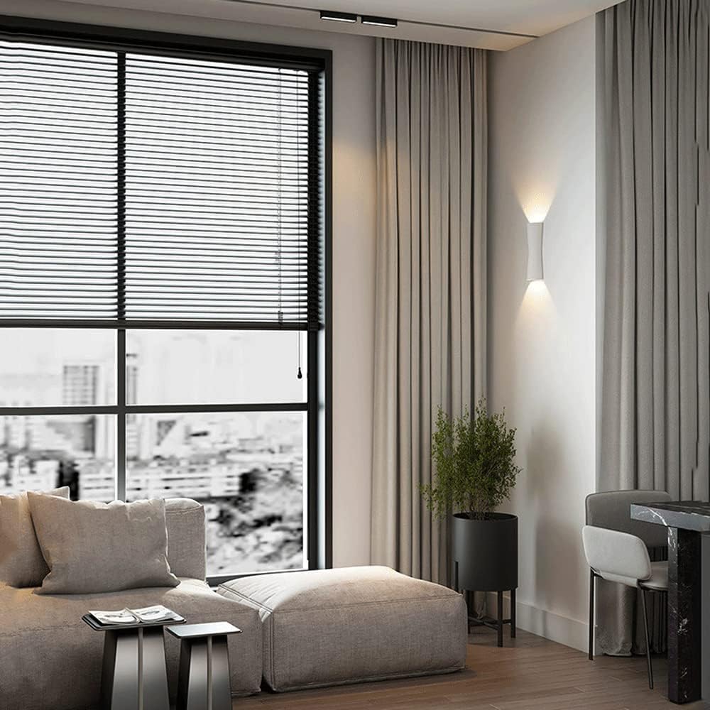 Minimalist Torch Outdoor Wall Lamp – Weatherproof Metal Light