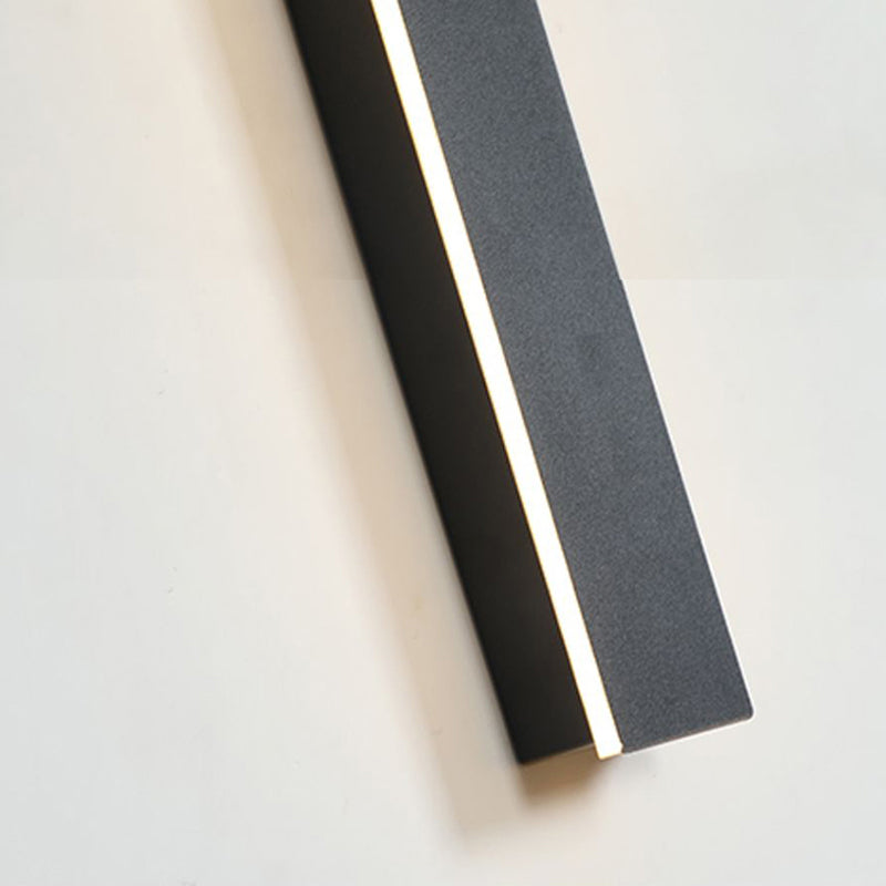 Outdoor Metal LED Linear Wall Lamp – IP65 Exterior Light