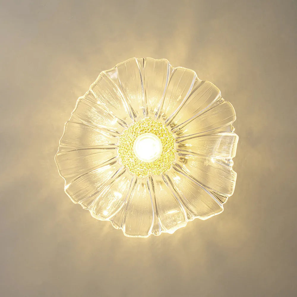 Flower-Shaped Pendant Light – Clear Glass Petals with Retro Brass Details