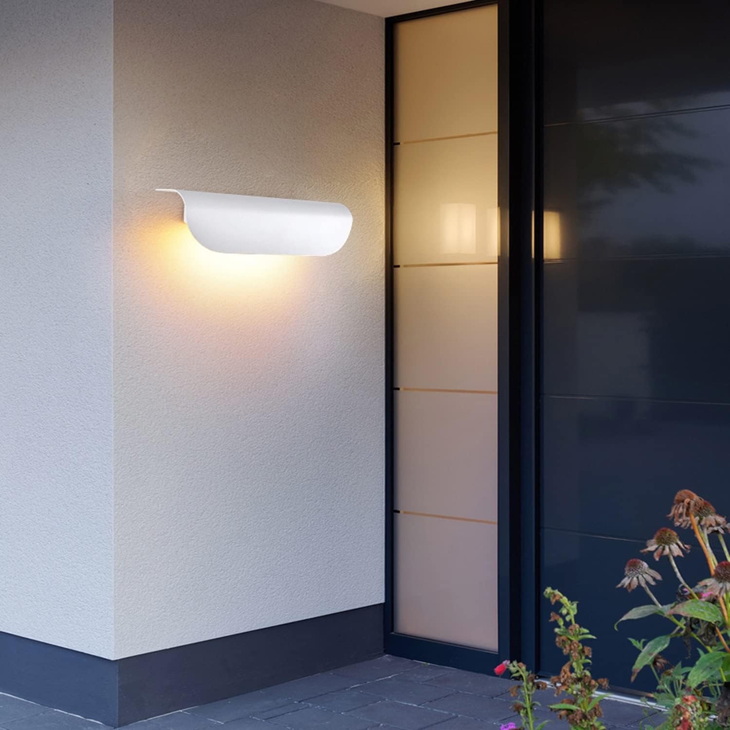 Modern Semi-Arched Outdoor Wall Lamp – Black & White Metal Design