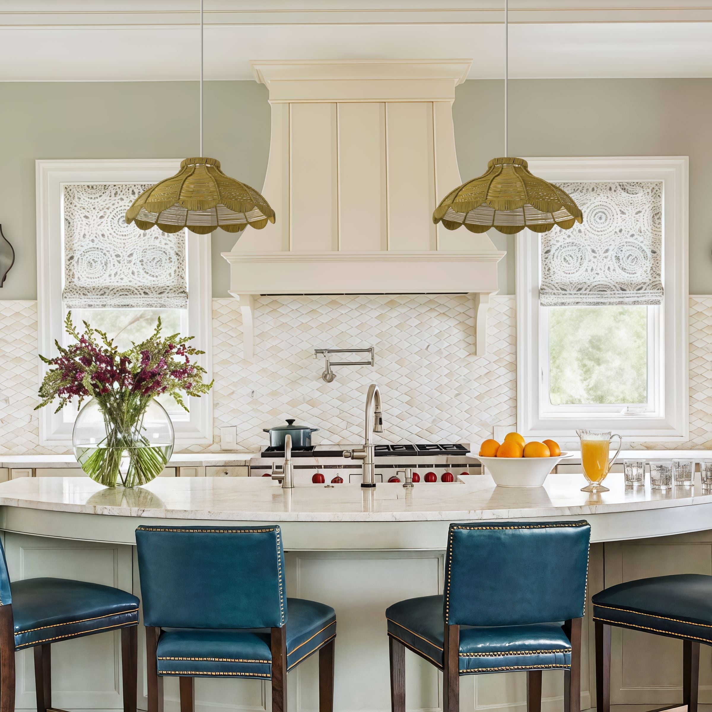 Petal-Shaped Rattan Pendant Light – Natural Ceiling Light Fixture