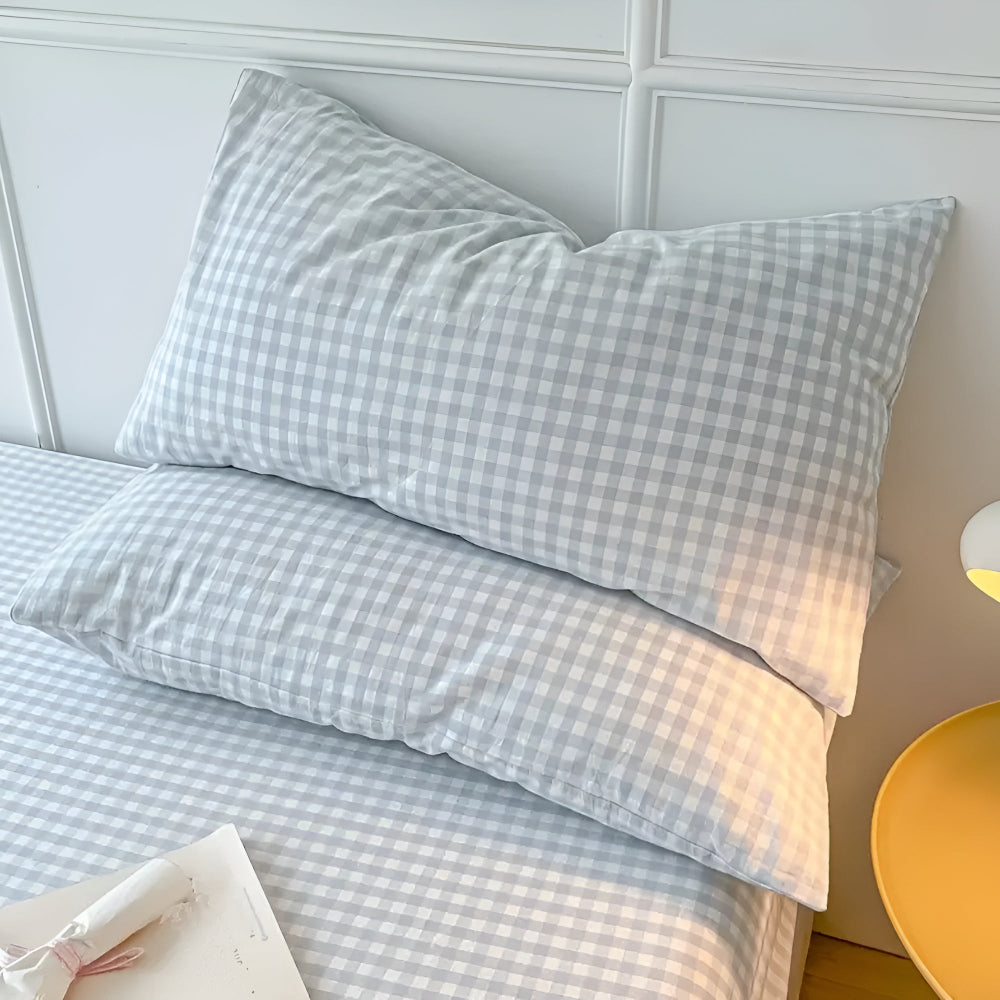 Cozy Plaid Pillowcase Set – Warm, Soft & Perfect for Layered Bedding
