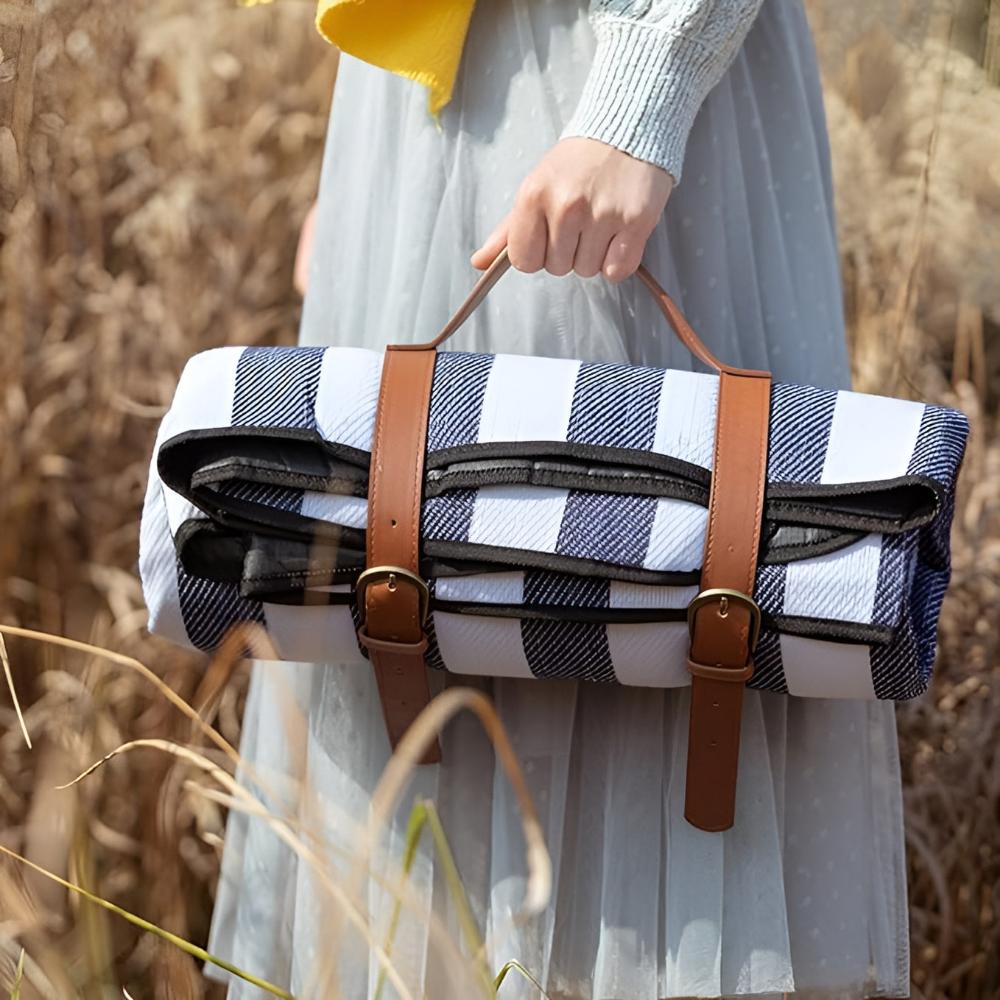Portable Waterproof Outdoor Picnic Blanket – Compact and Durable Design - Atelier Dubois Paris