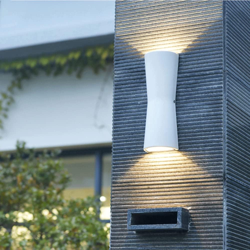 Minimalist Torch Outdoor Wall Lamp – Weatherproof Metal Light