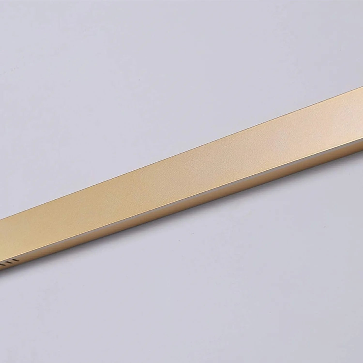 Modern Minimalist Linear Wall Lamp – Metal Lighting in Gold, Black, or White