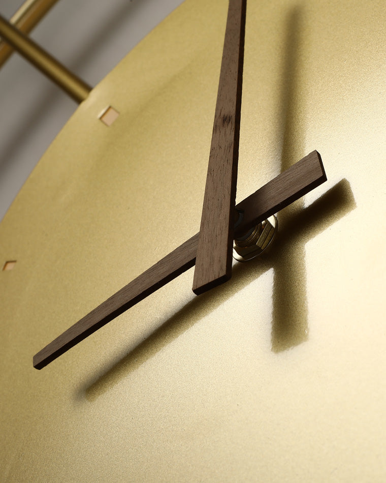 Modern Wall Lamp with Integrated Clock – Functional & Artistic LED Home Decoration