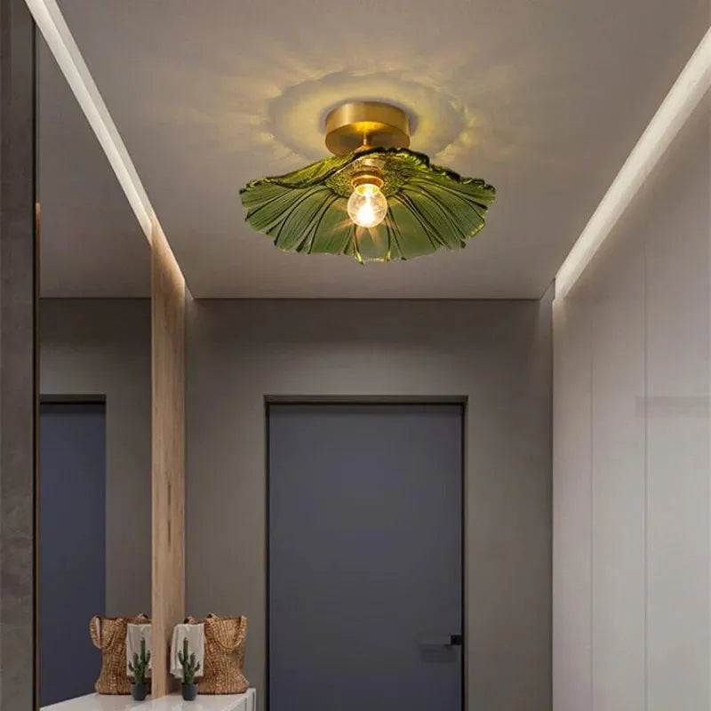 Flower-Shaped Pendant Light – Clear Glass Petals with Retro Brass Details