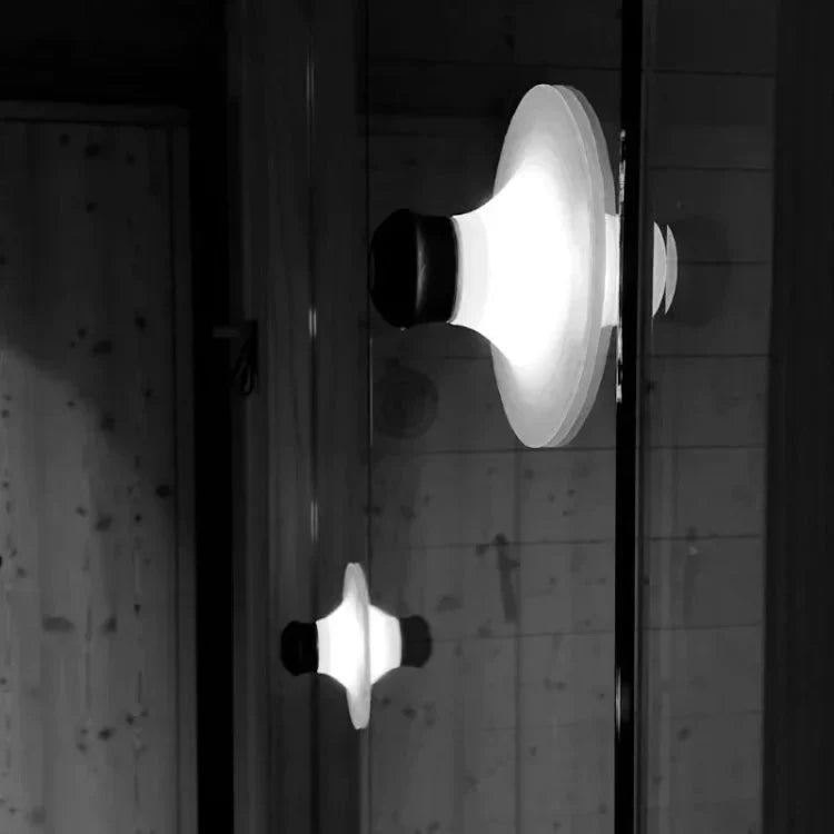 Suction Cup LED Light – Rechargeable and Removable - Atelier Dubois Paris