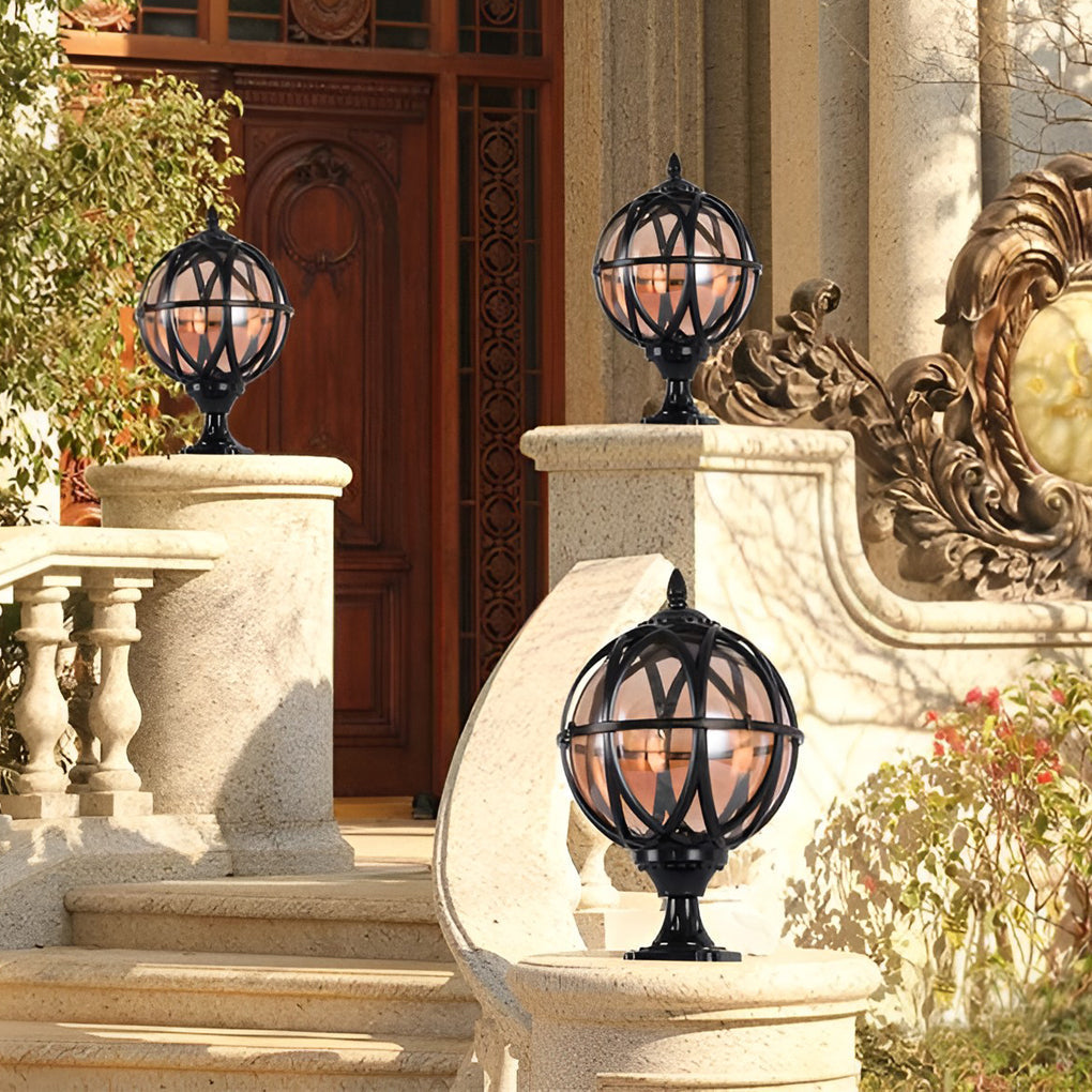 Vintage Outdoor Wall Lantern – Classic Glass & Metal Light for Porch