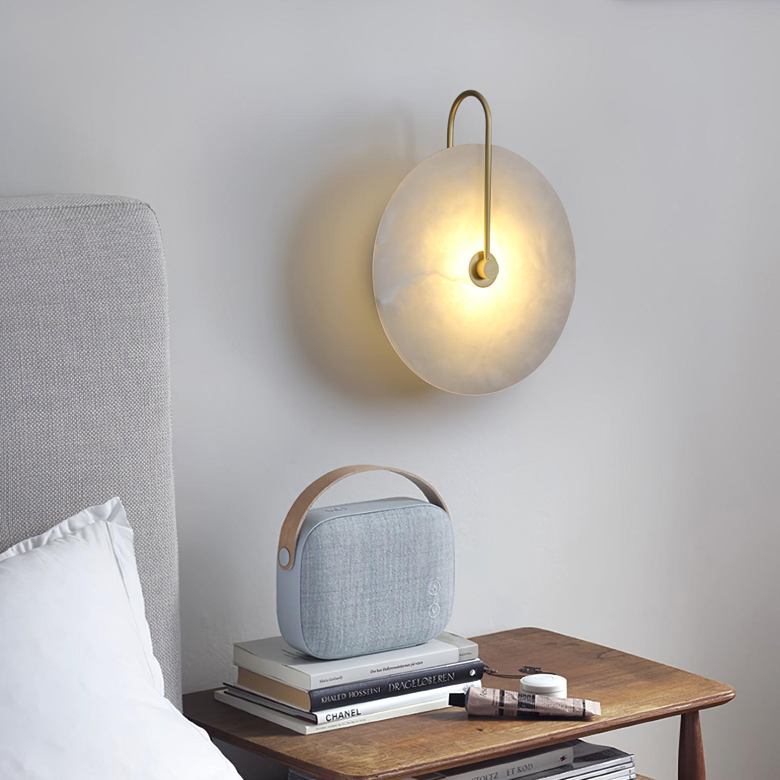 Round Alabaster LED Wall Light – Modern Circular Fixture