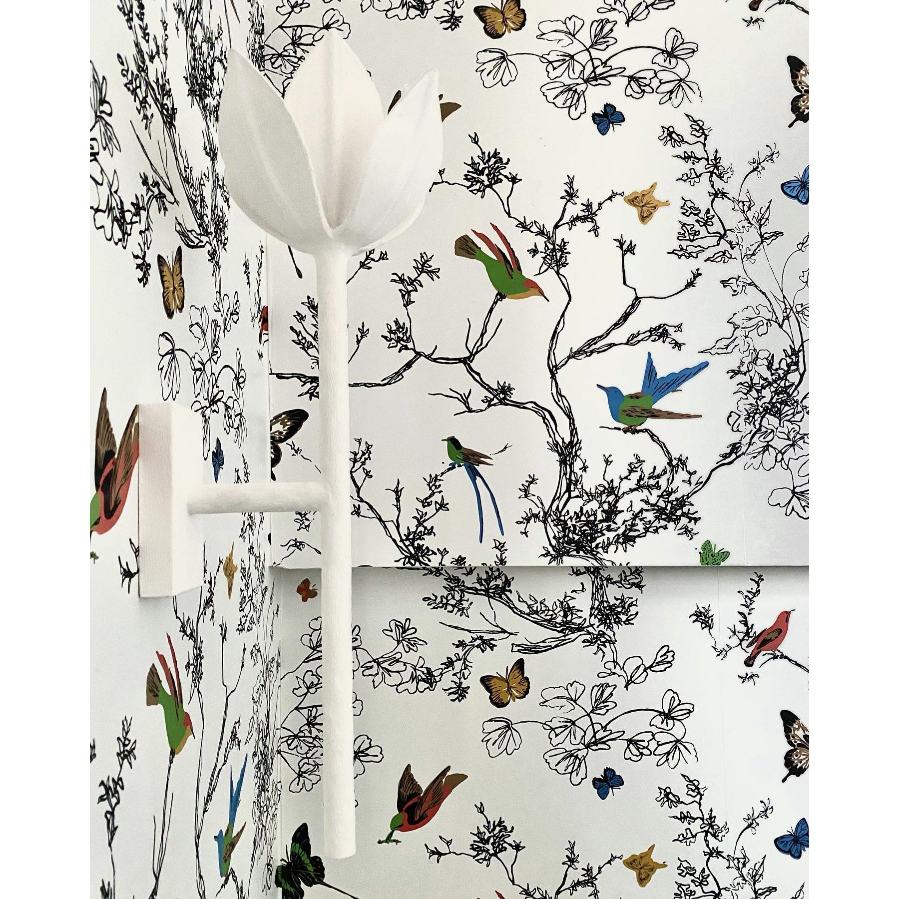 Floral Wall Sconce with Plaster Finish – Brass Accent Decorative Wall Light