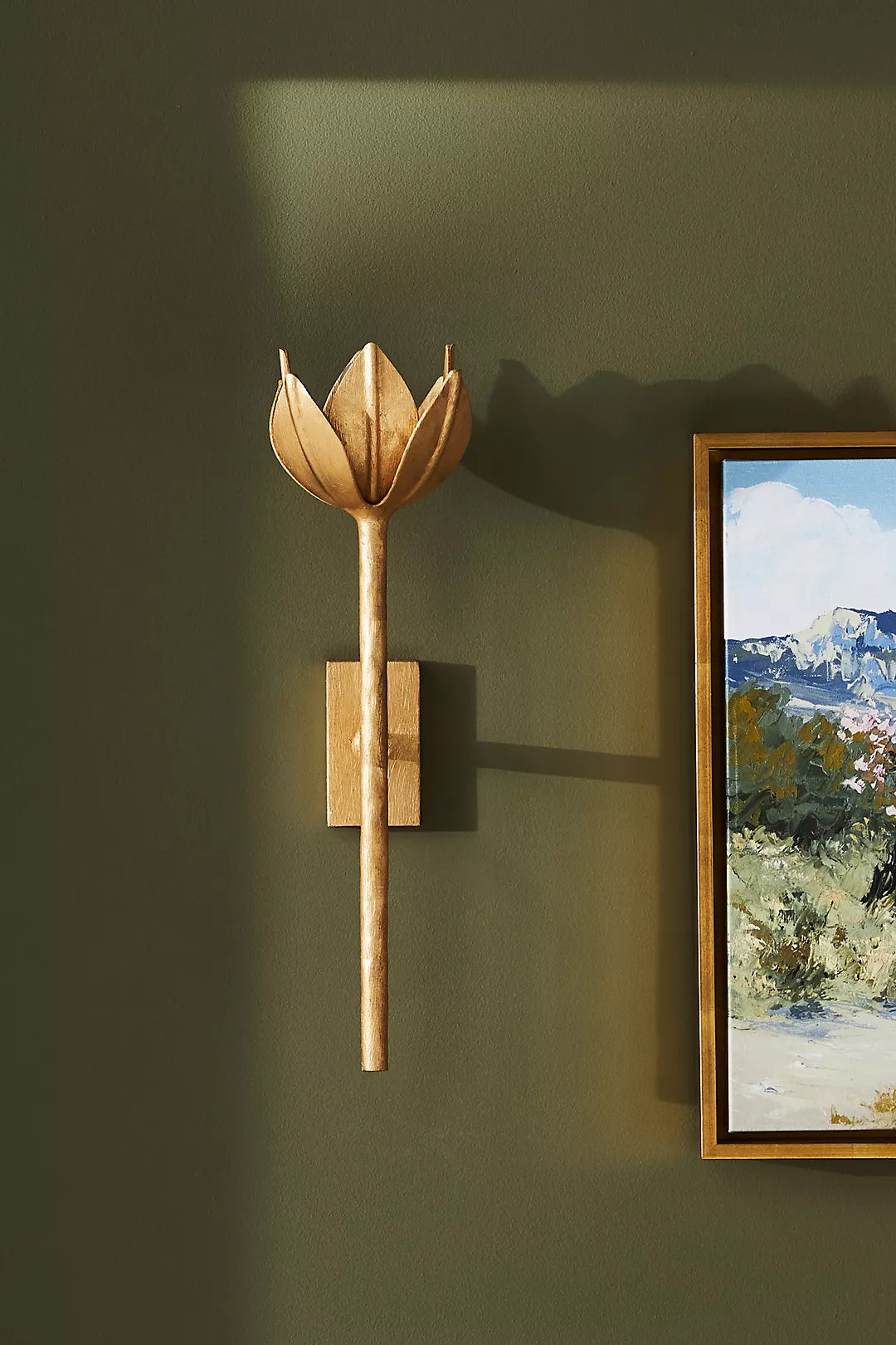 Floral Wall Sconce with Plaster Finish – Brass Accent Decorative Wall Light