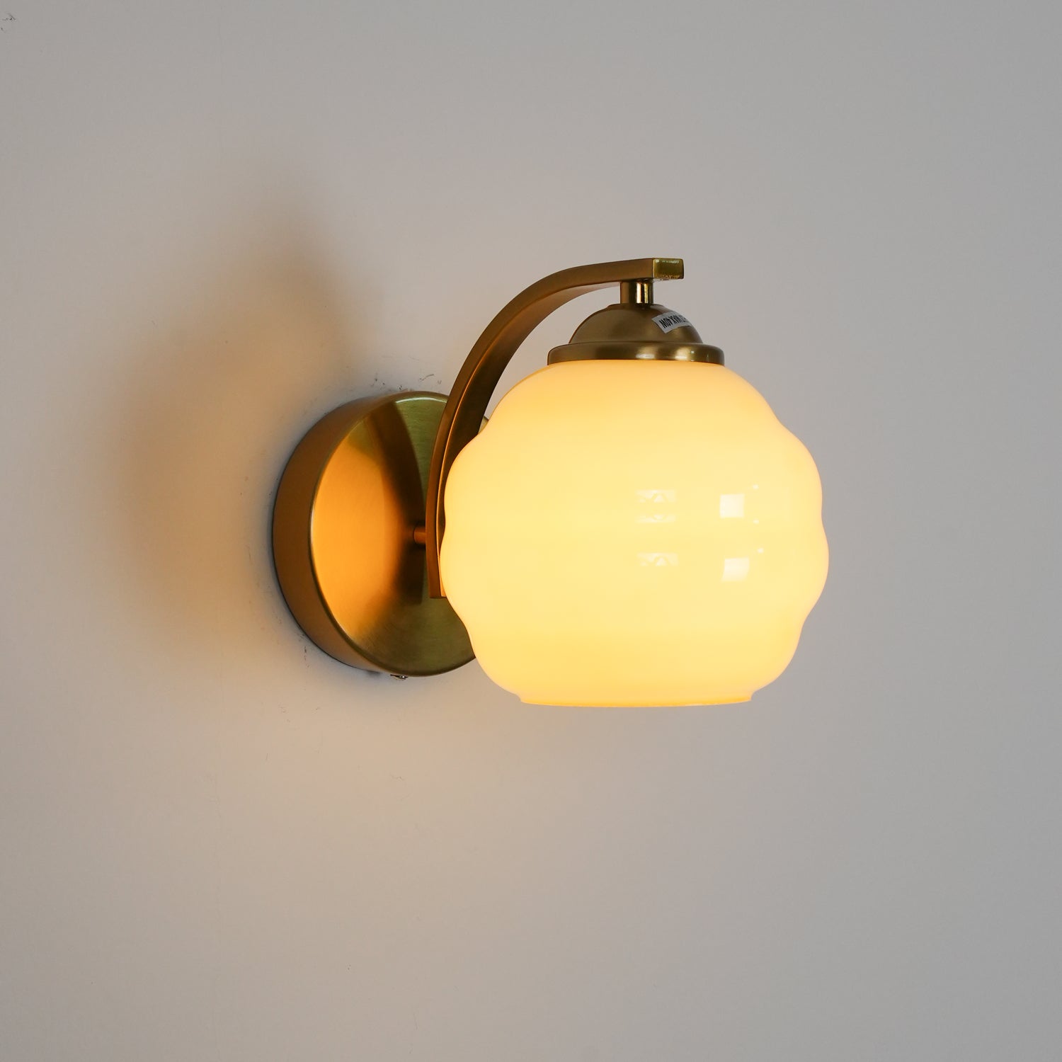 Honey Comb-Shape Wall Lamp