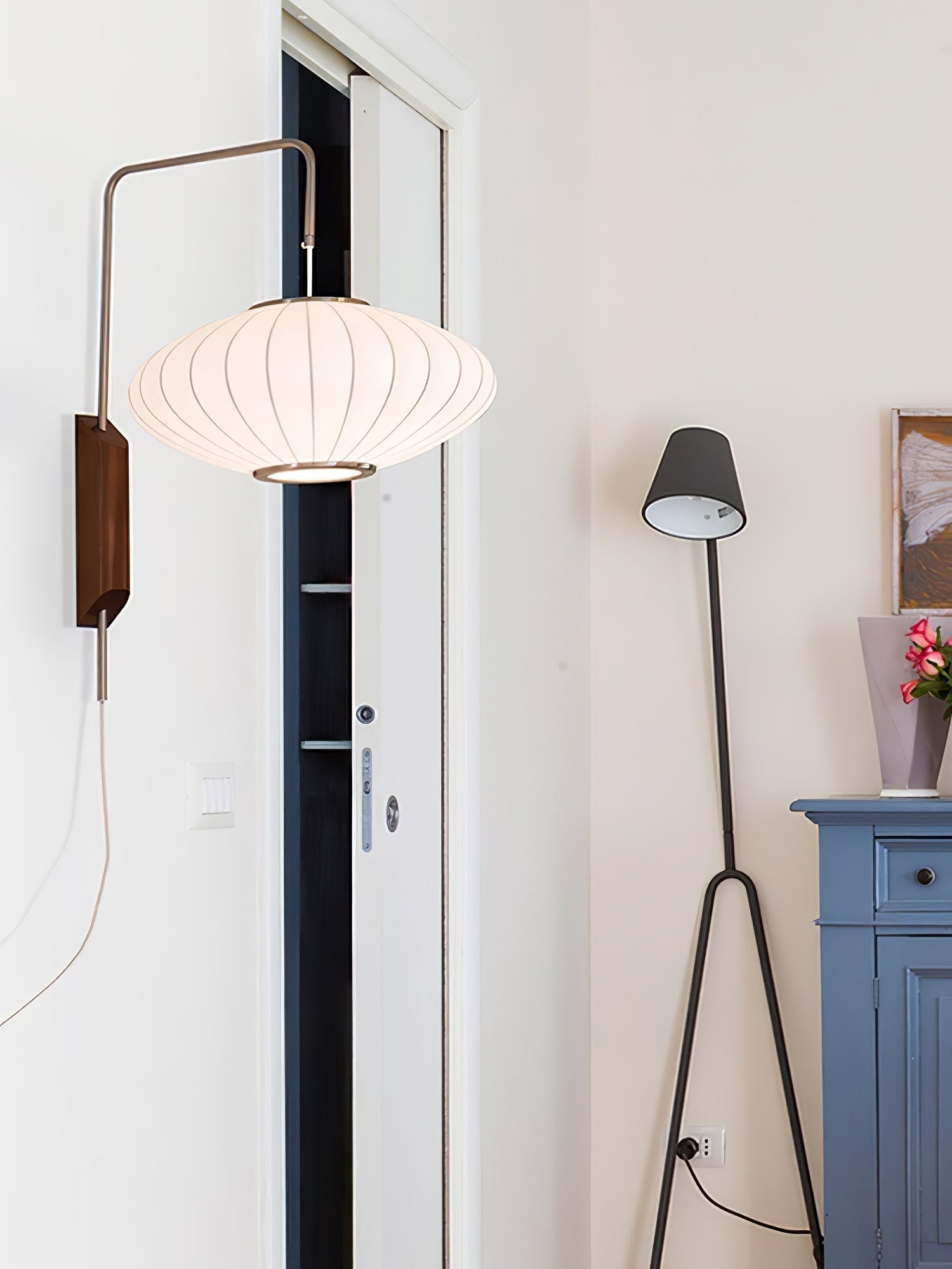 Chinese Lantern Style Wall Lamp