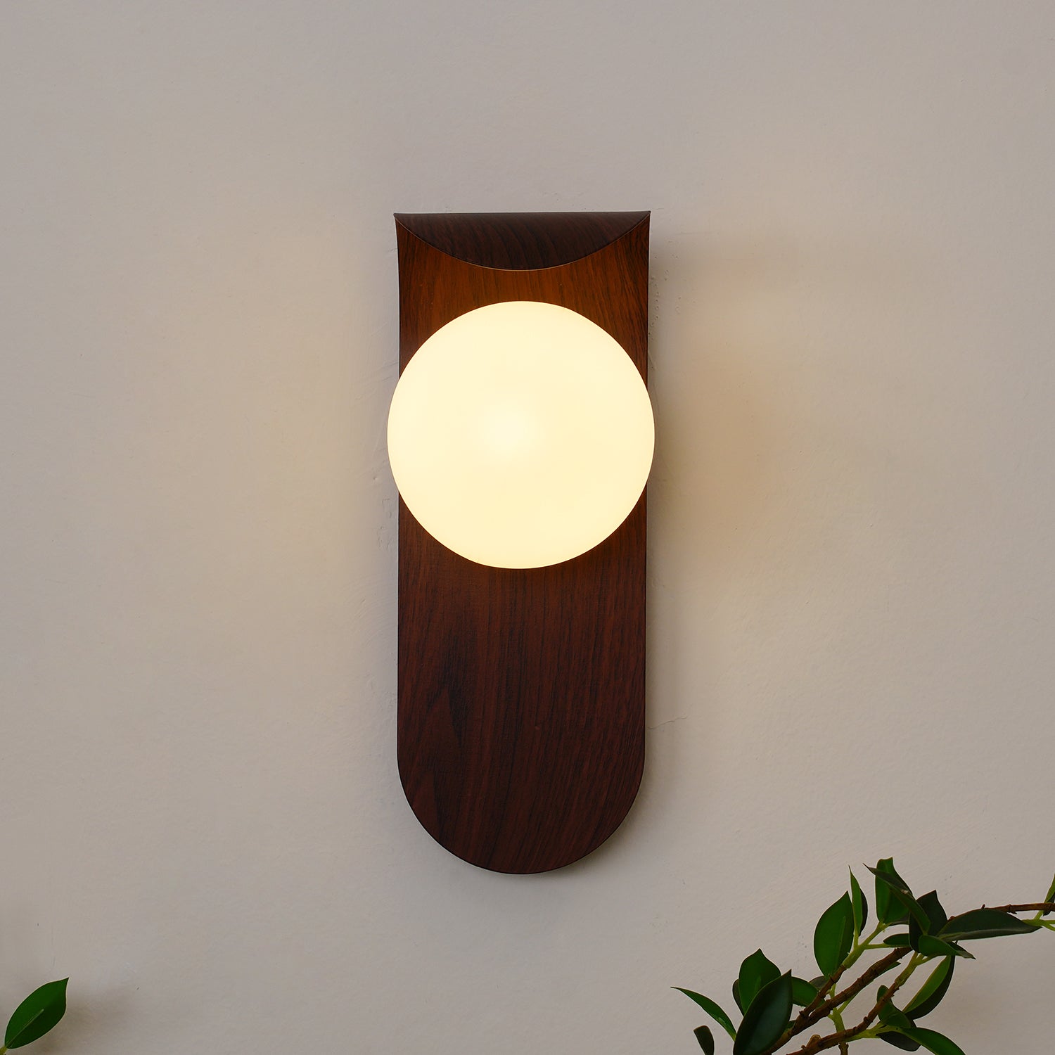 Curved LED Wall Sconce – Walnut Finish Modern Lighting