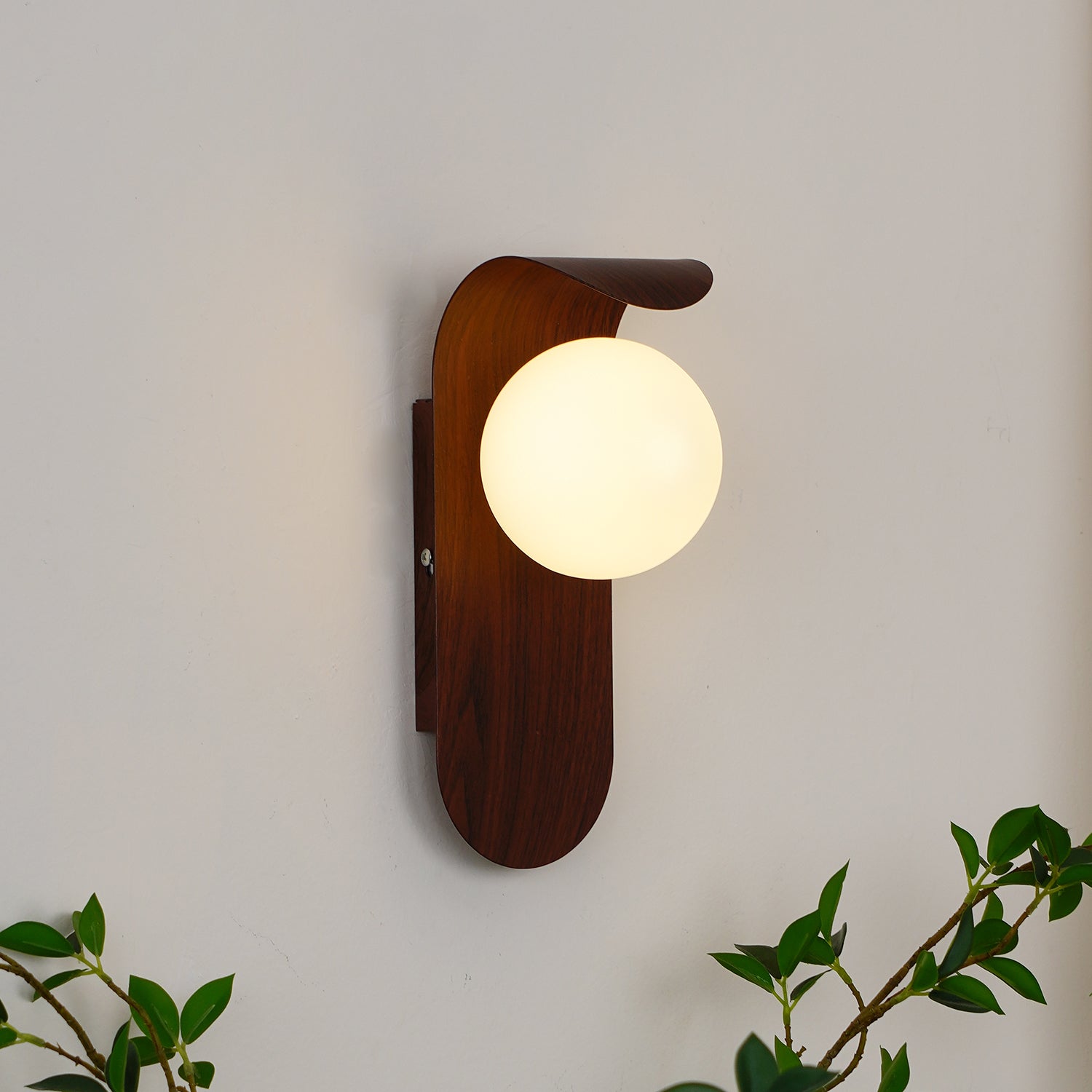 Curved LED Wall Sconce – Walnut Finish Modern Lighting