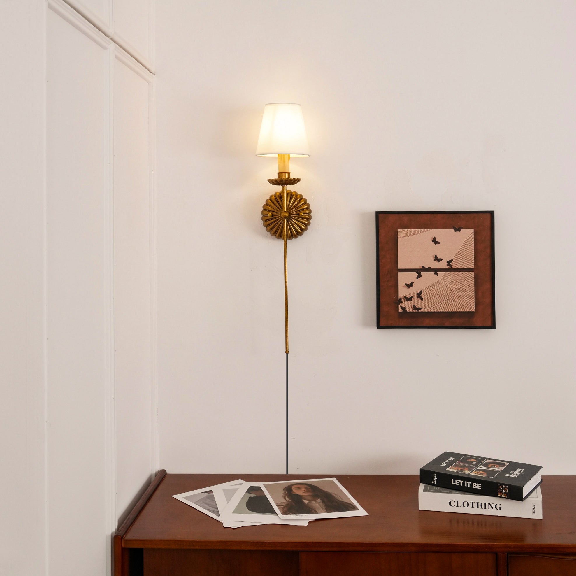 Antique Style Gold Plug-in Wall Sconce – Ribbed Backplate with Fabric Shade