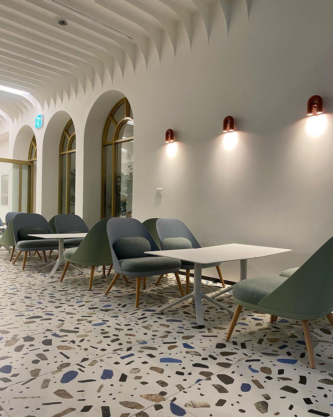 Contemporary U-Shape Wall Light