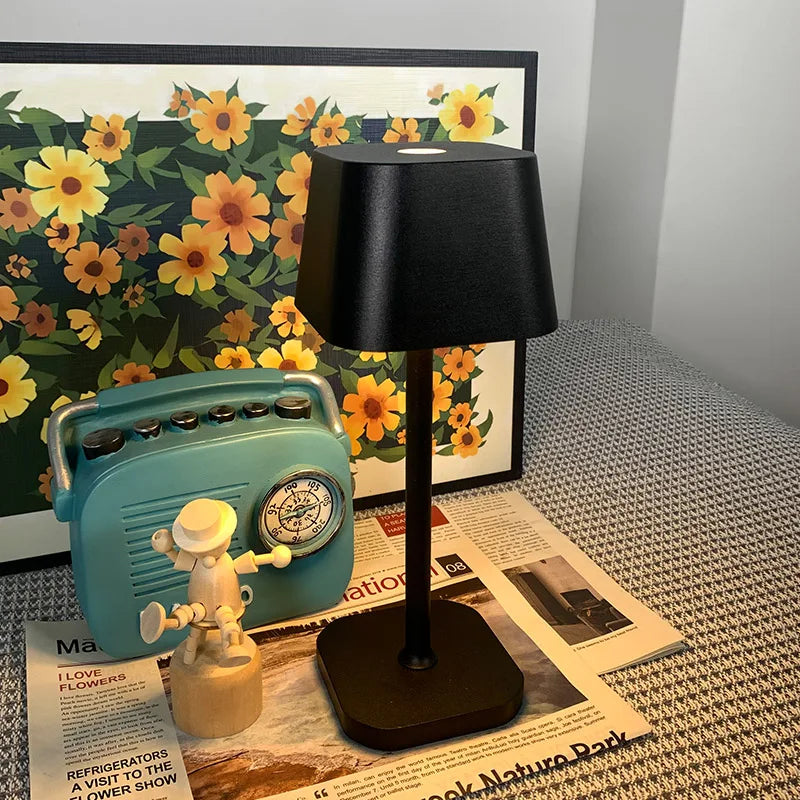 Wireless Aluminum LED Table Lamp with Touch Dimmer – Rechargeable & Portable
