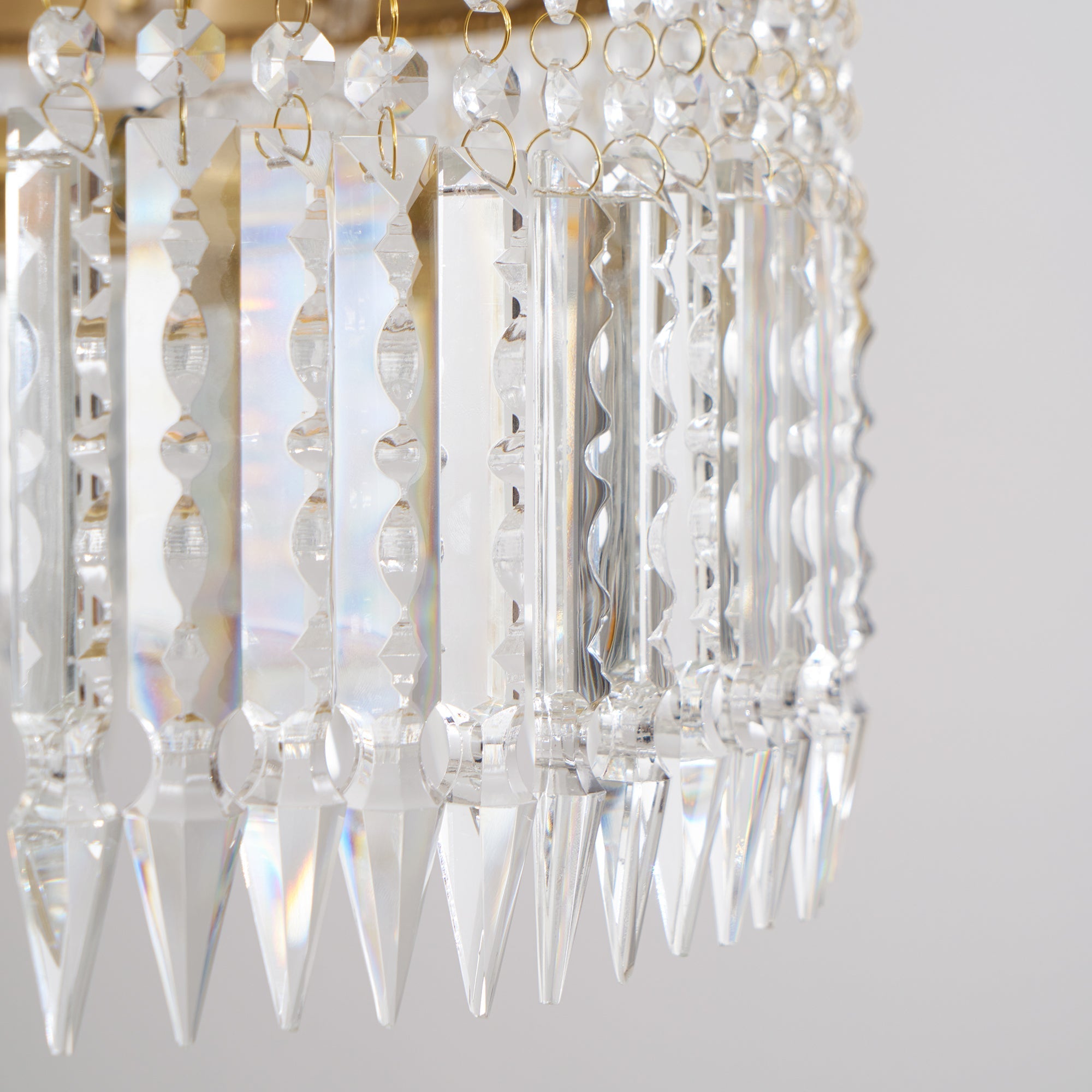 Brass Frame Crystal Chandelier – Timeless Decorative Lighting