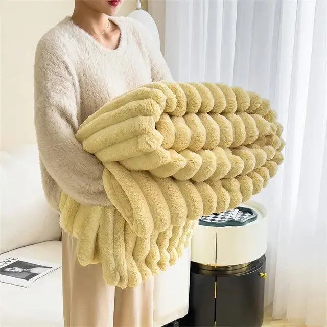 Cozy Fleece Blanket – Soft, Lightweight & Warm Home Essential - Atelier Dubois Paris