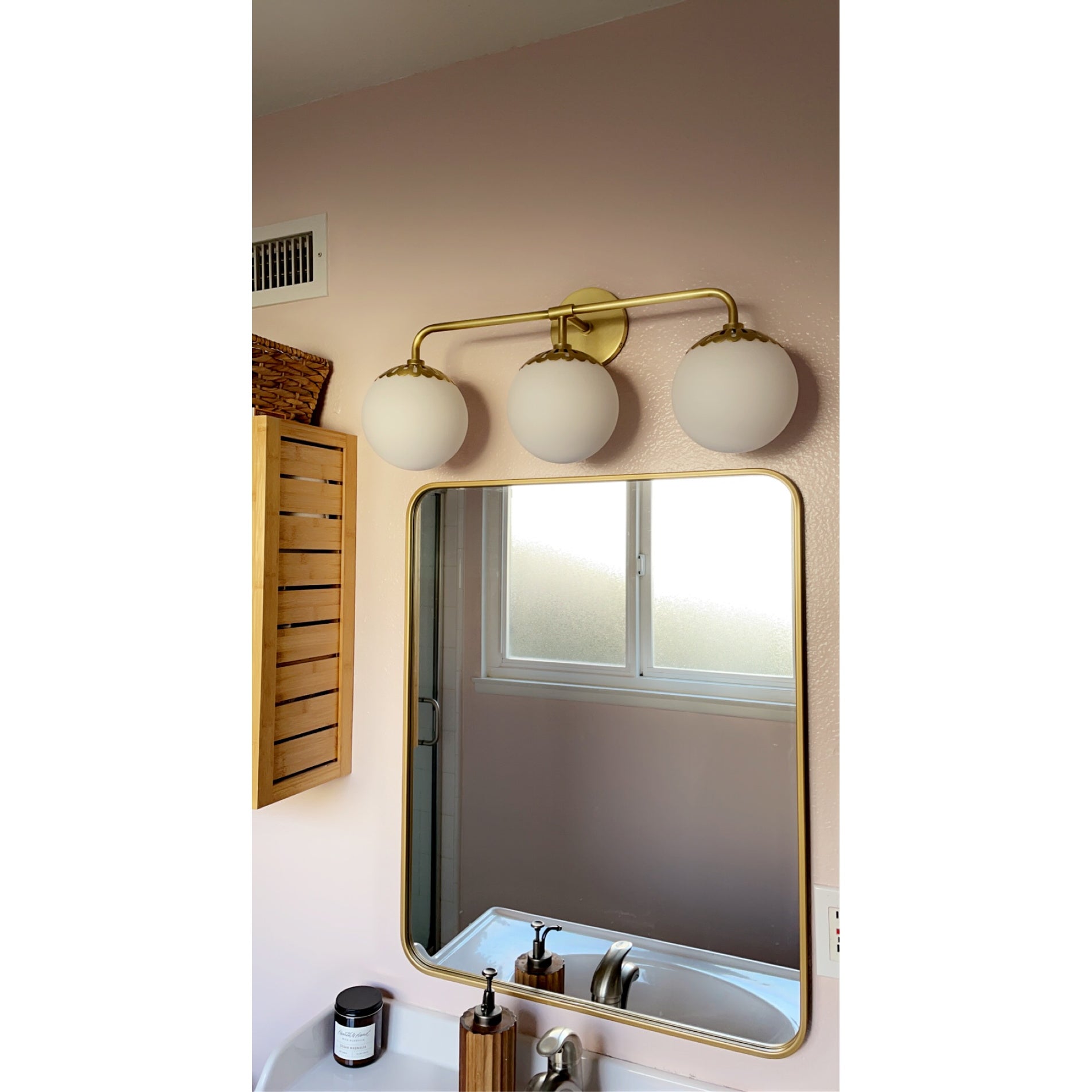 Brass Wall Sconce with Glass Globe – Flower-Inspired Modern Art Deco Light