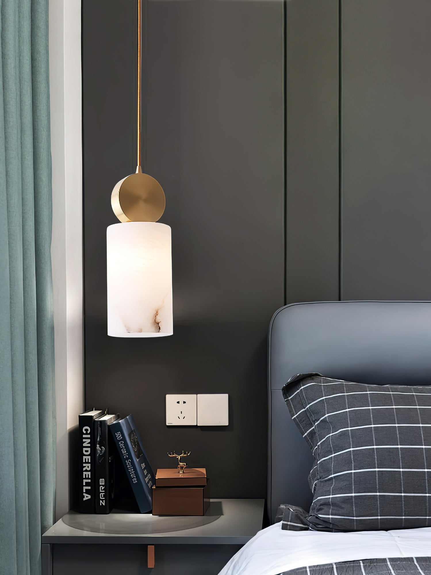 Alabaster Pendant Light – Modern Brass Ceiling Fixture