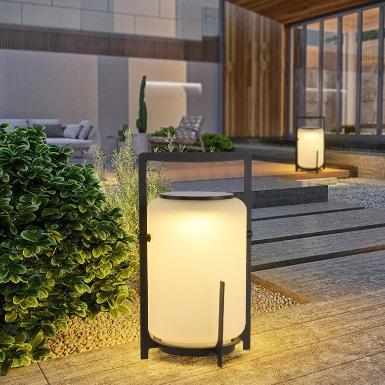 Compact Solar Patio Lamp