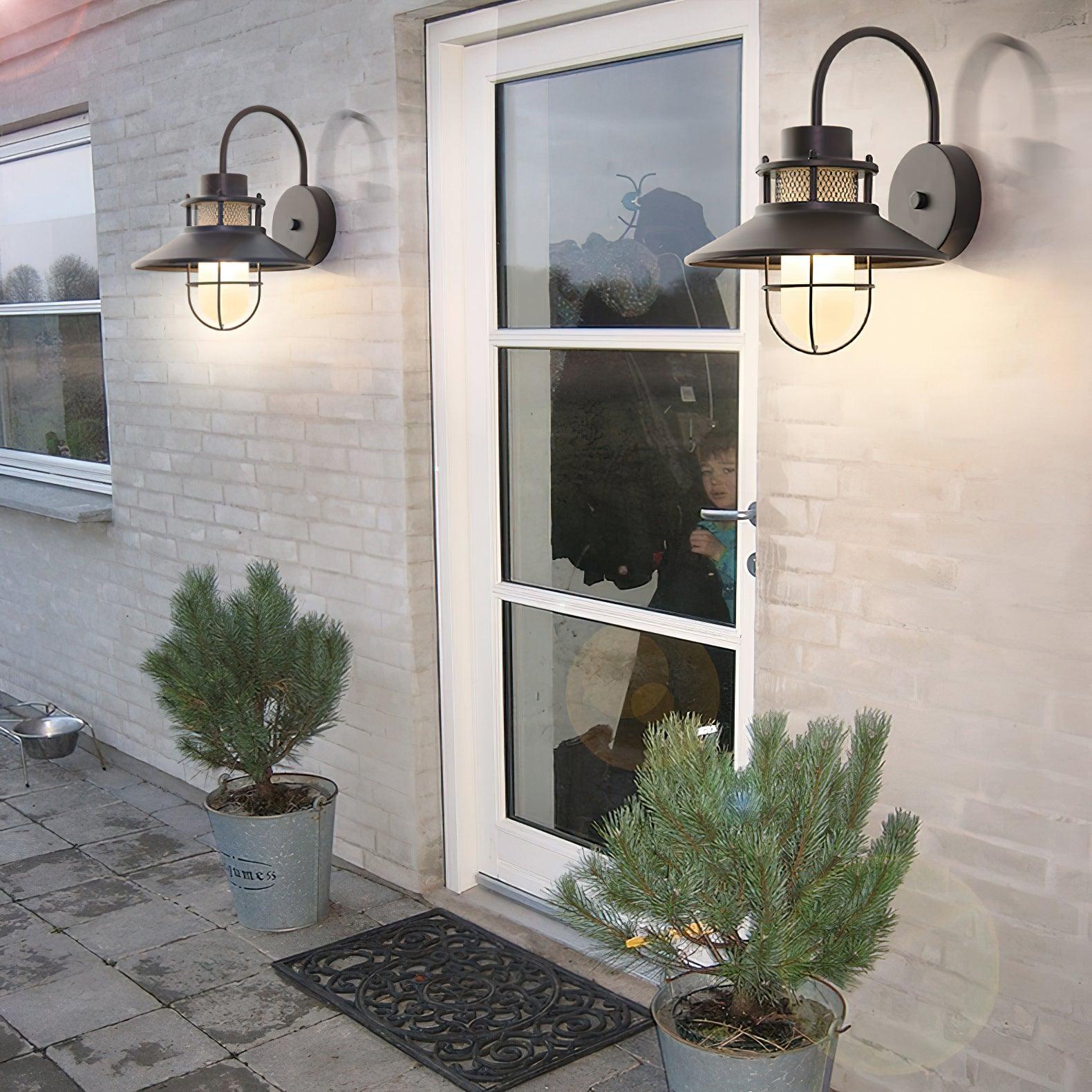 Kettle Shape Outdoor Wall Fixture | Classic Wall Light