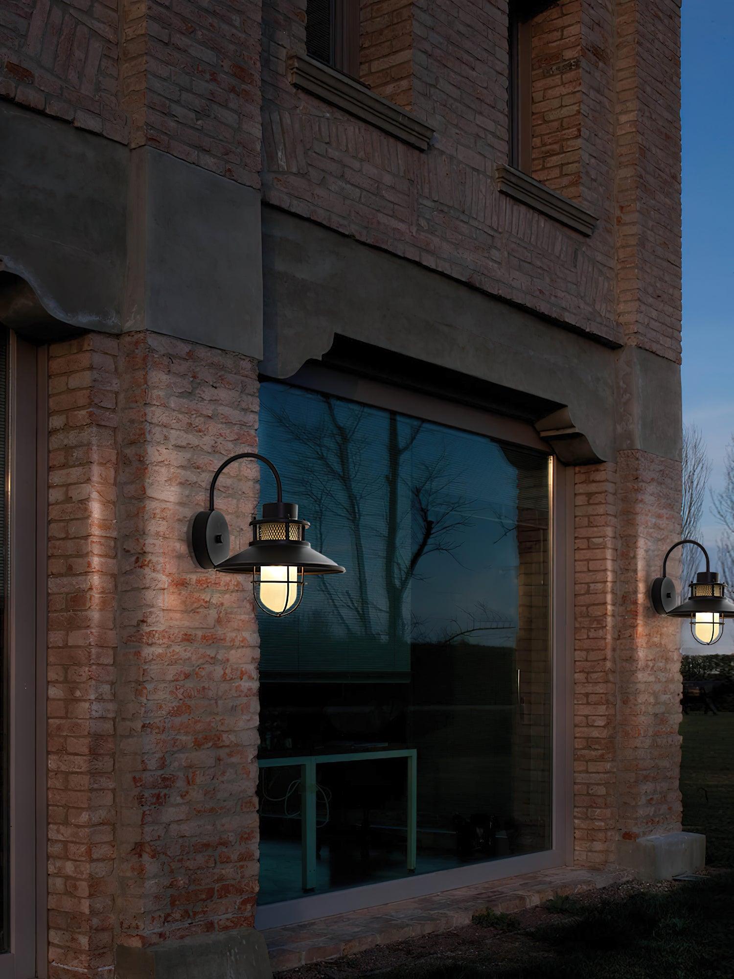 Kettle Shape Outdoor Wall Fixture | Classic Wall Light