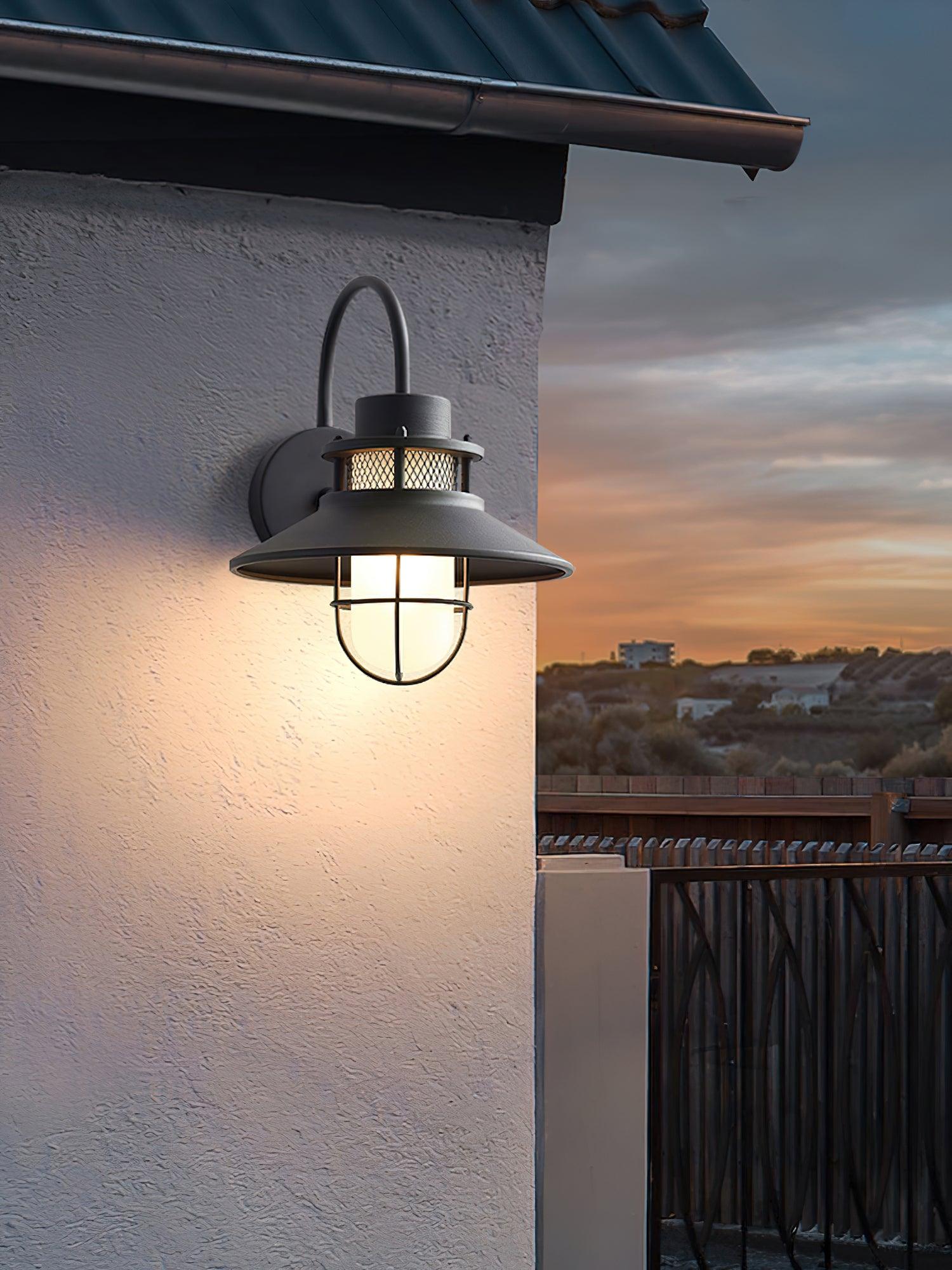 Kettle Shape Outdoor Wall Fixture | Classic Wall Light