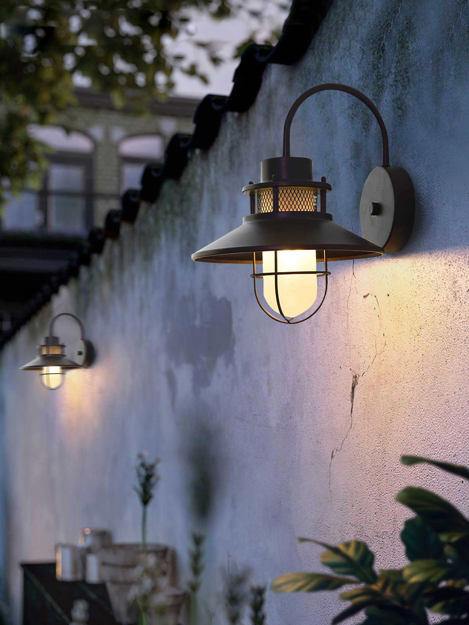 Kettle Shape Outdoor Wall Fixture | Classic Wall Light
