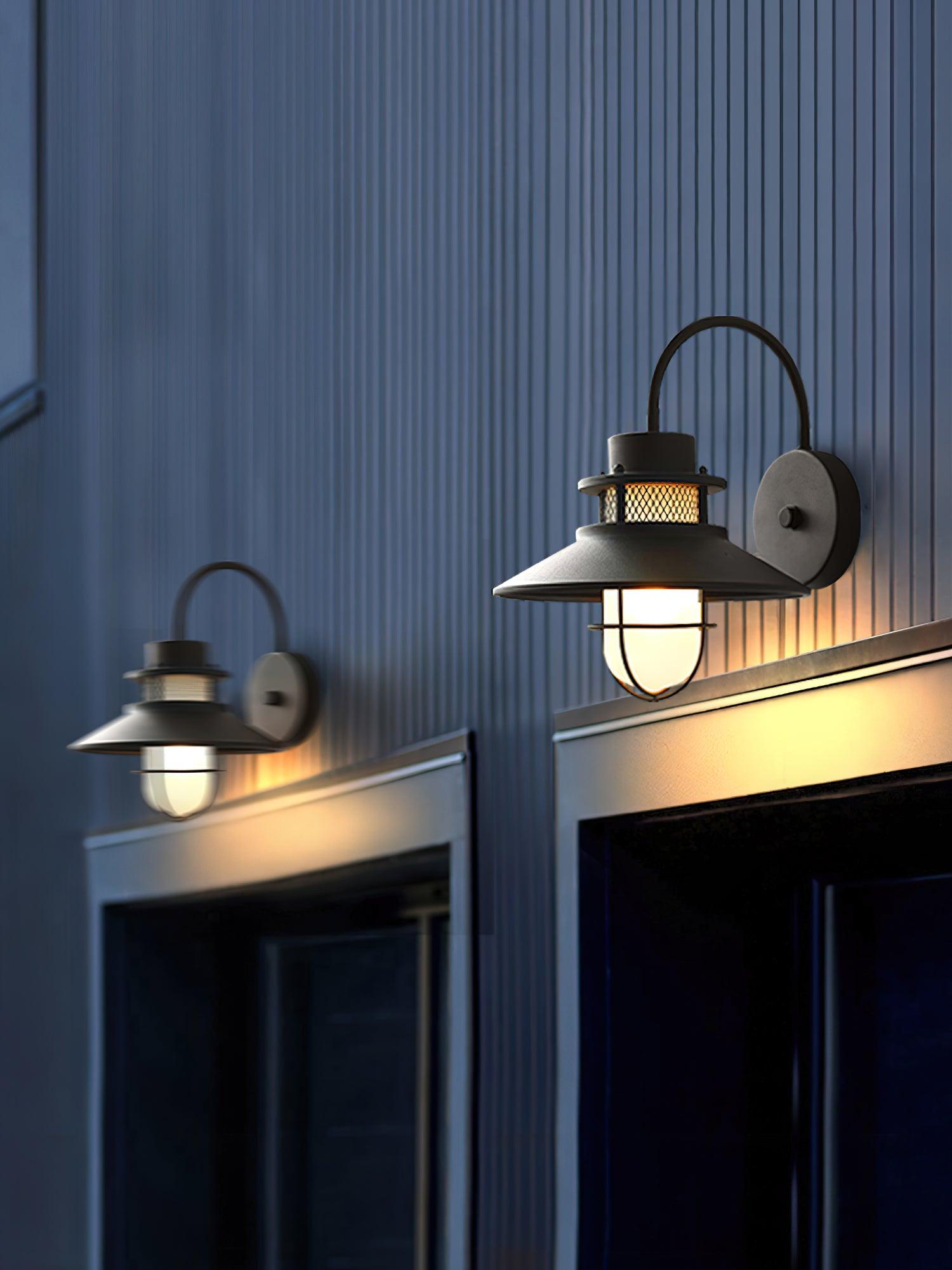 Kettle Shape Outdoor Wall Fixture | Classic Wall Light