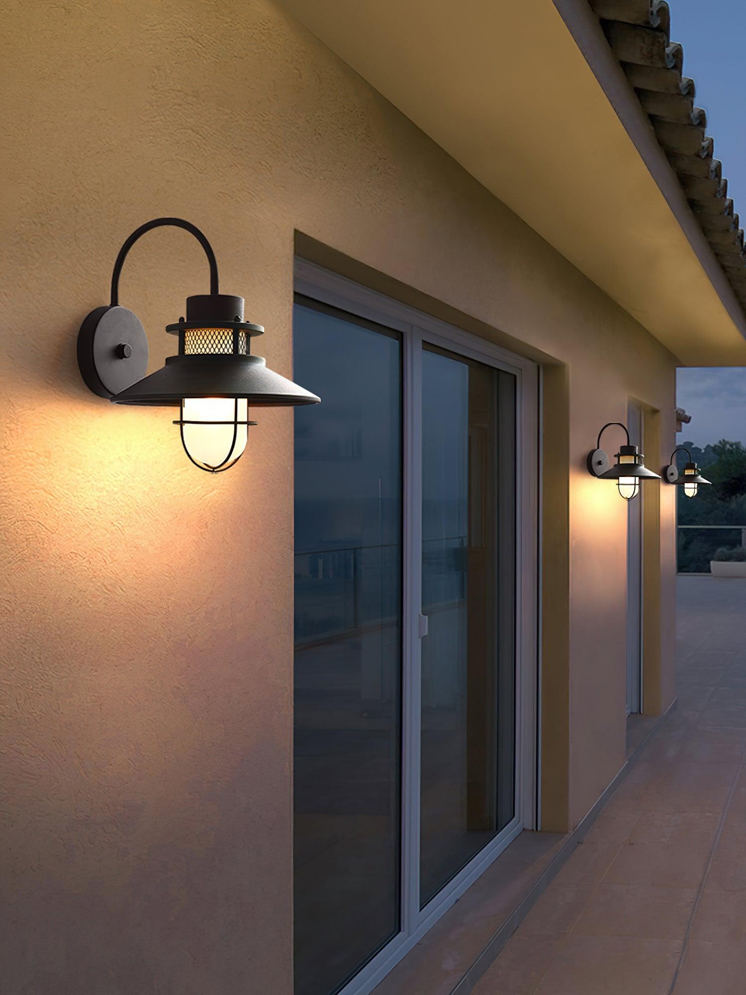 Kettle Shape Outdoor Wall Fixture | Classic Wall Light