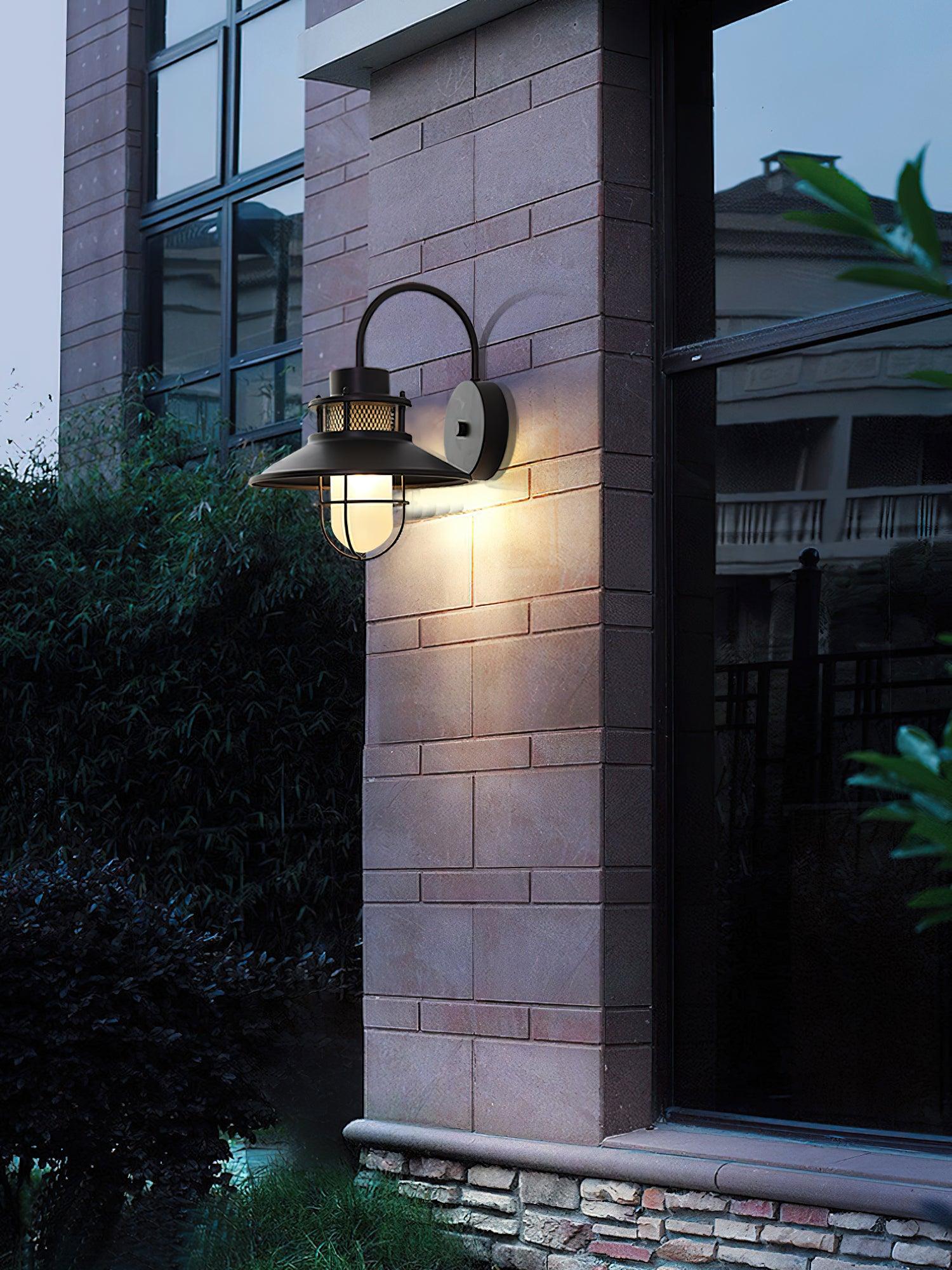 Kettle Shape Outdoor Wall Fixture | Classic Wall Light