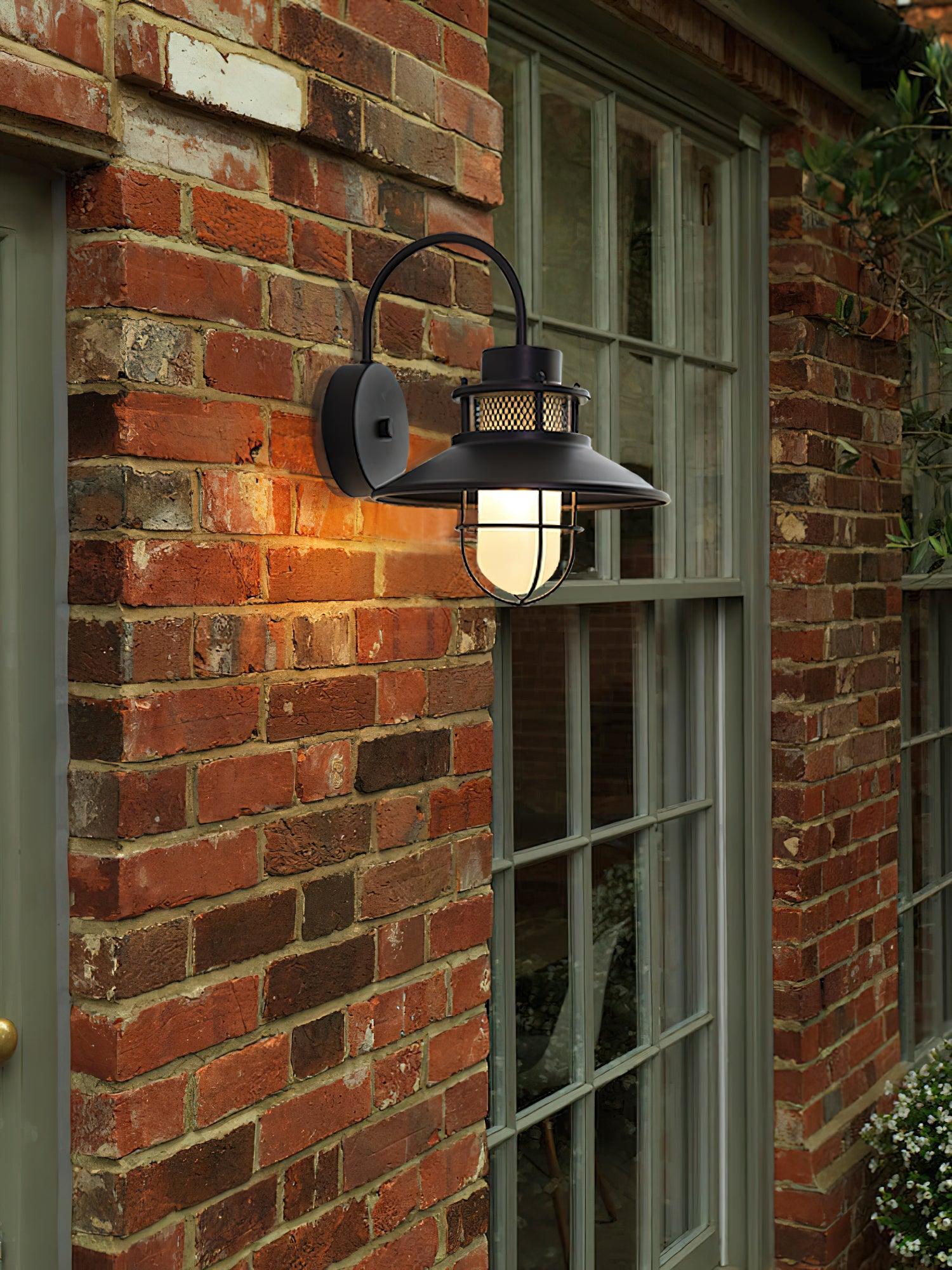 Kettle Shape Outdoor Wall Fixture | Classic Wall Light