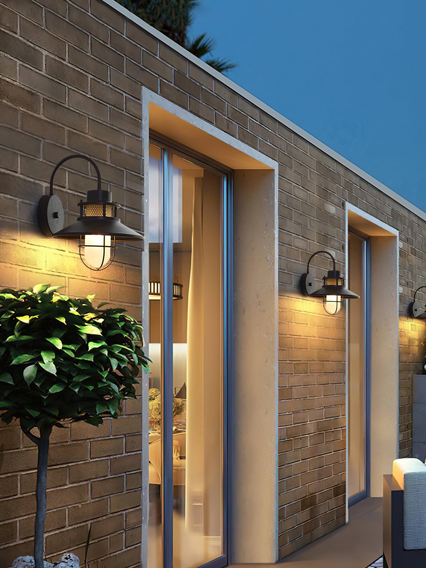 Kettle Shape Outdoor Wall Fixture | Classic Wall Light