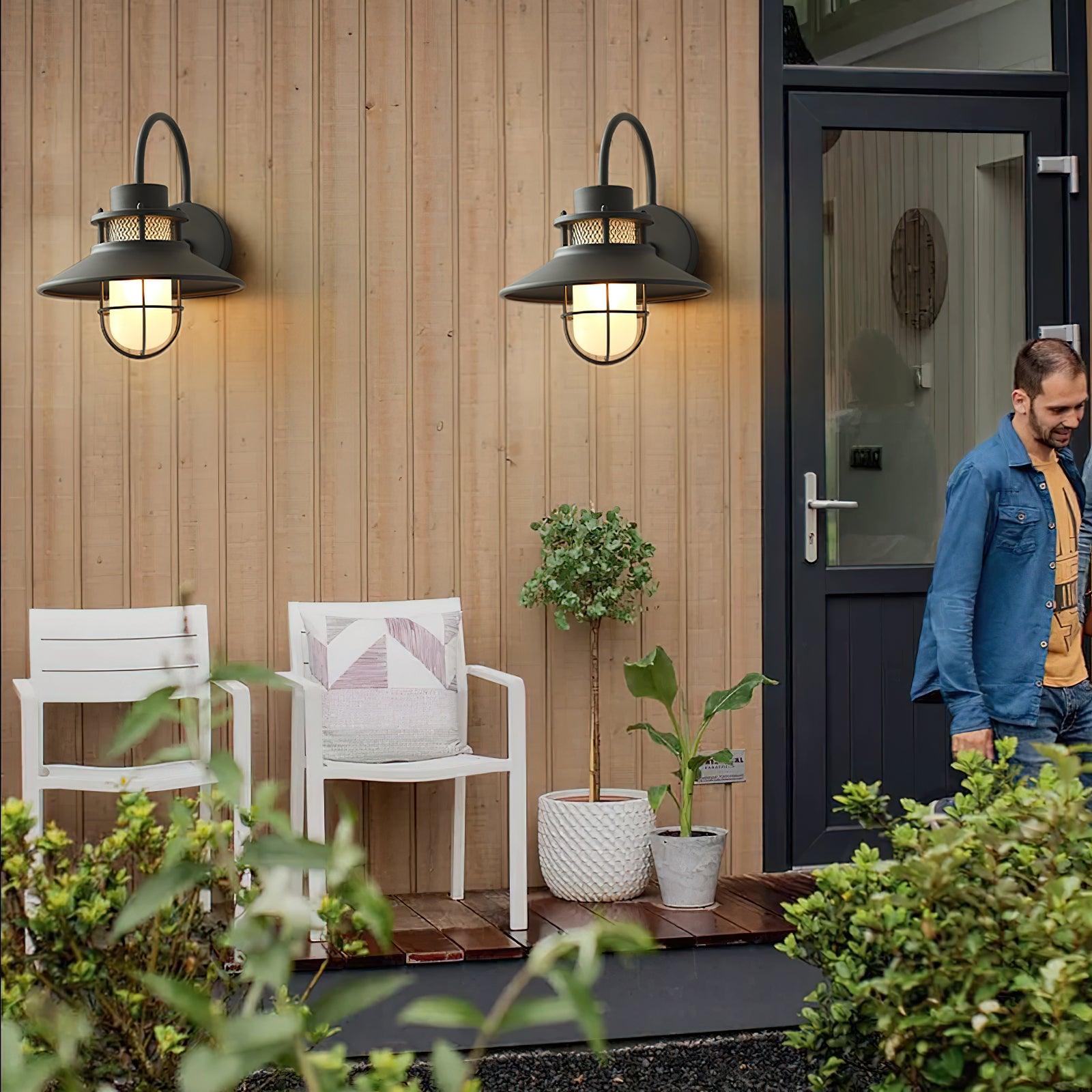 Kettle Shape Outdoor Wall Fixture | Classic Wall Light