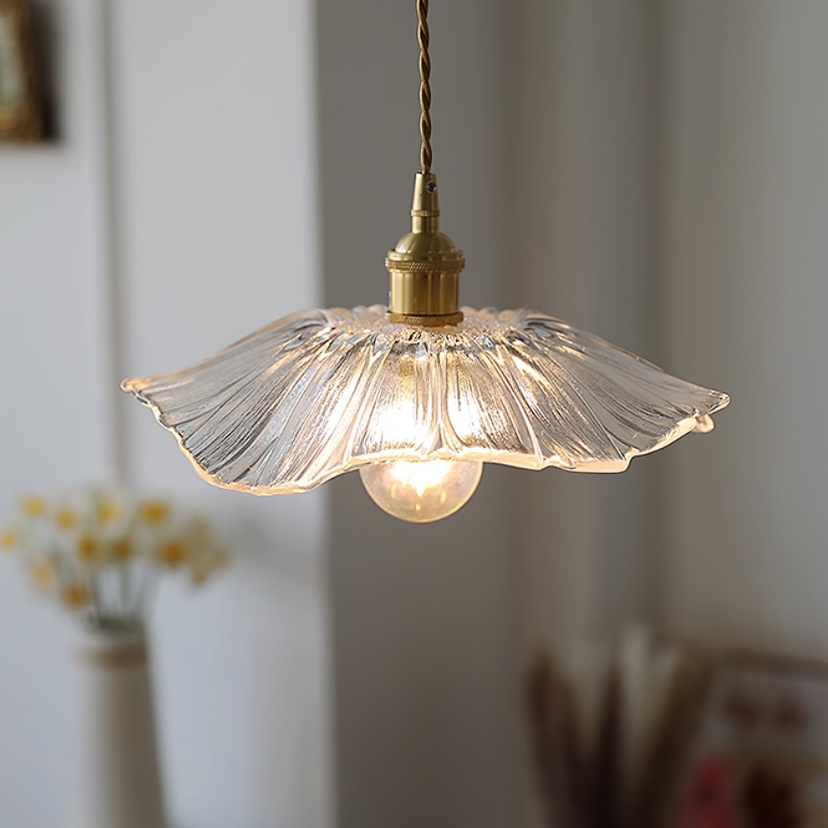Flower-Shaped Pendant Light – Clear Glass Petals with Retro Brass Details